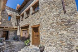 Entrada principal en Casa Rural La Molina, San Vitero