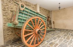 Hall ambientado en Casa Rural La Molina, San Vitero